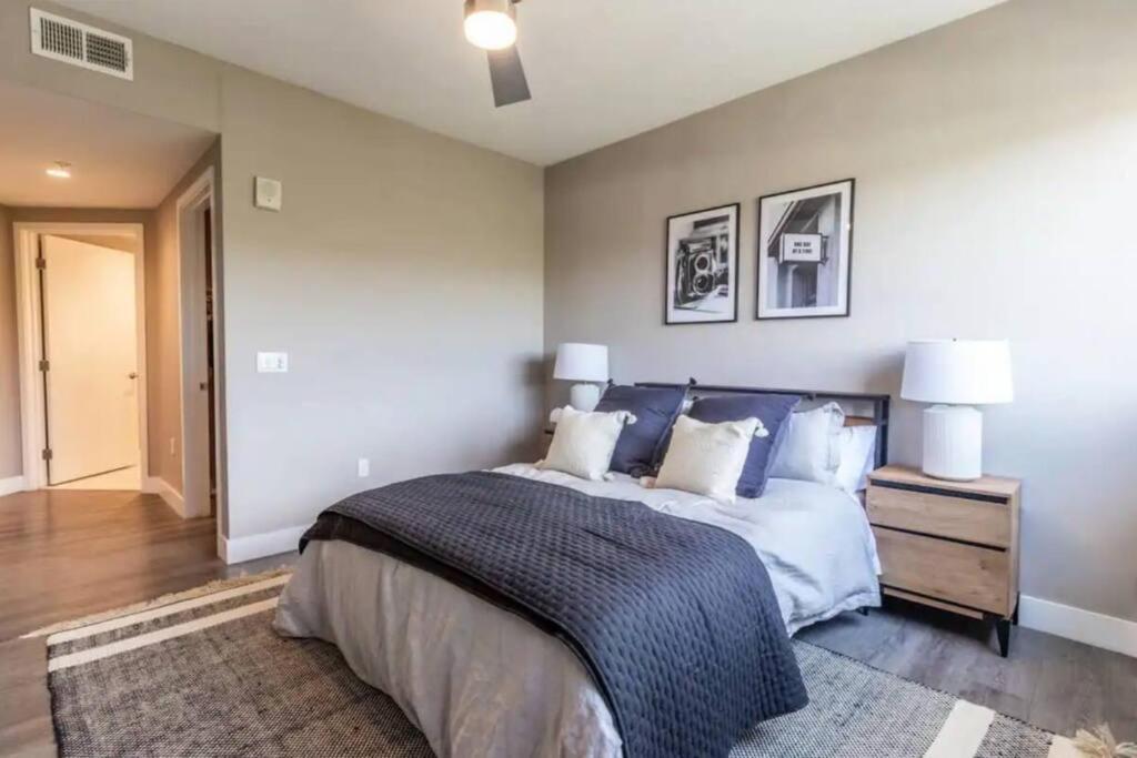 Comfortable & Spacious 2Bdr - 2Bth For 4 Guests In Hollywood Los Angeles Exterior foto